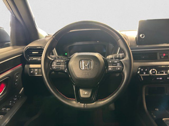 Used 2025 Honda Pilot Black Edition image 13