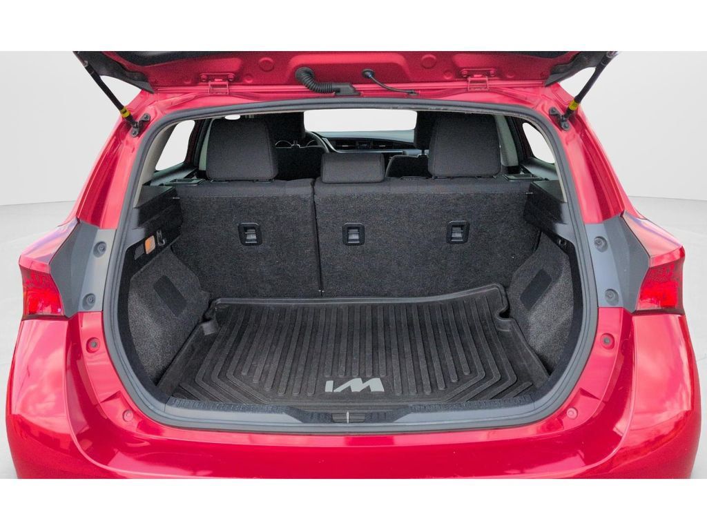 Used 2018 Toyota Corolla iM FWD image 9
