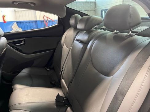 Used 2015 Hyundai Elantra Limited w/ Option Group 05 image 17
