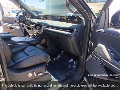 Used 2025 Lincoln Navigator L Reserve w/ Jet Appearance Package AWD/4WD image 13
