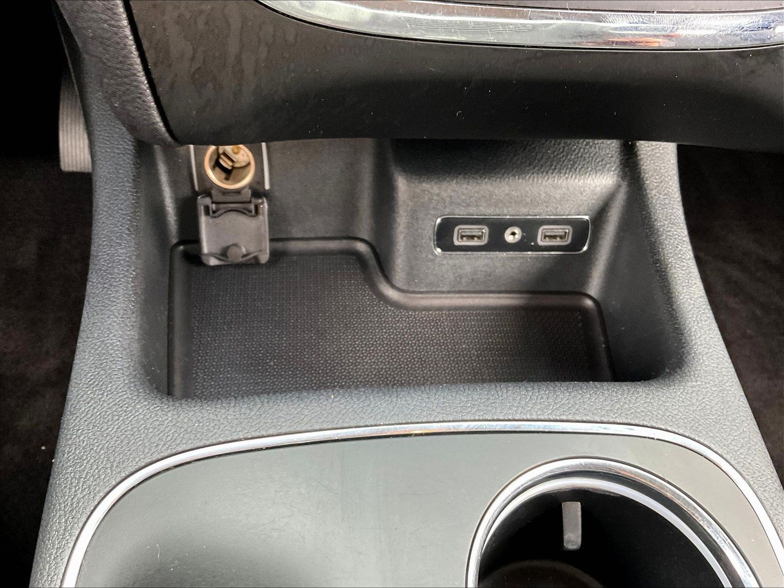 Used 2018 Dodge Durango SXT w/ 3rd Row Seating Group RWD image 15