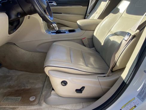 Used 2017 Jeep Grand Cherokee Overland image 20