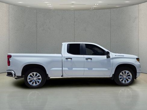 Used 2026 Chevrolet Silverado 1500 Custom RWD image 2