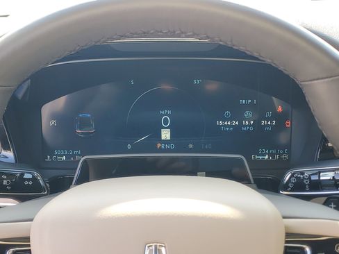 Certified 2024 Lincoln Corsair Reserve w/ Equipment Group 202A image 15