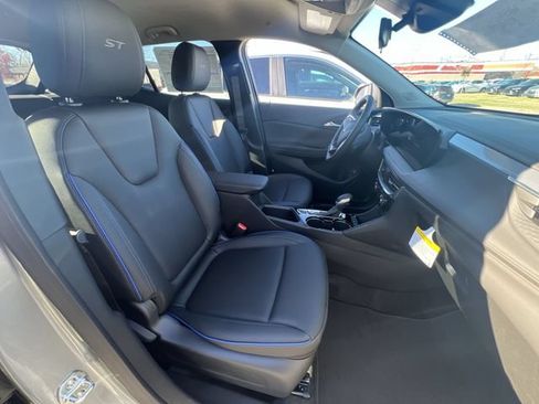 New 2026 Buick Encore GX Sport Touring w/ Comfort Package AWD/4WD image 11