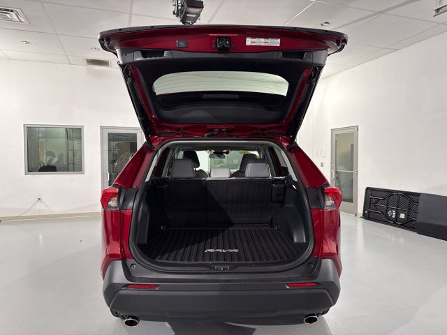 Used 2021 Toyota RAV4 XLE Premium FWD image 9