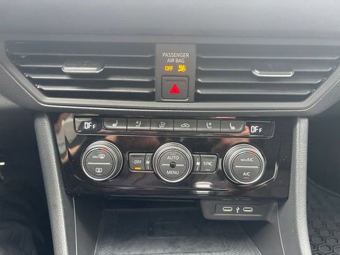 Used 2024 Volkswagen Jetta GLI Autobahn FWD image 21