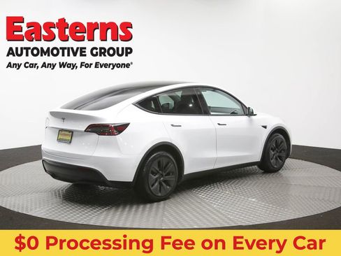 Used 2022 Tesla Model Y Long Range AWD/4WD image 37