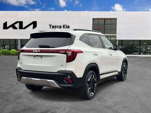 Used 2024 Kia Seltos SX w/ SX Sunroof Package AWD/4WD image 4
