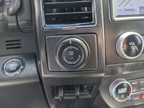 Certified 2021 Ford Expedition Limited image 28