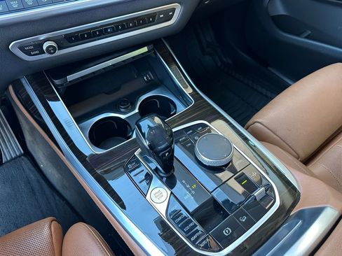 Used 2019 BMW X7 xDrive40i w/ Premium Package AWD/4WD image 25