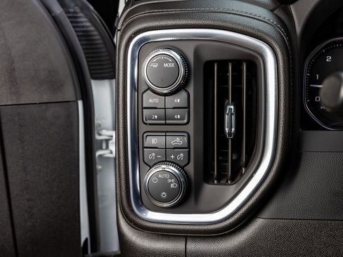 Used 2022 GMC Sierra 2500 SLE w/ SLE Convenience Package image 22