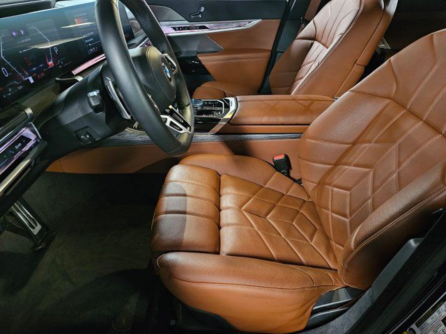 Certified 2023 BMW 760i xDrive AWD/4WD image 17