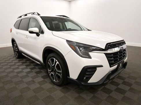 Used 2023 Subaru Ascent Limited AWD/4WD image 10