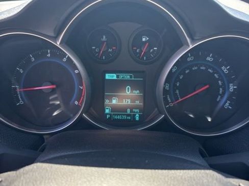 Used 2014 Chevrolet Cruze LT w/ Technology Package image 7