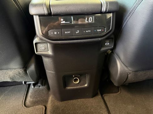 Used 2024 Toyota Grand Highlander XLE image 29