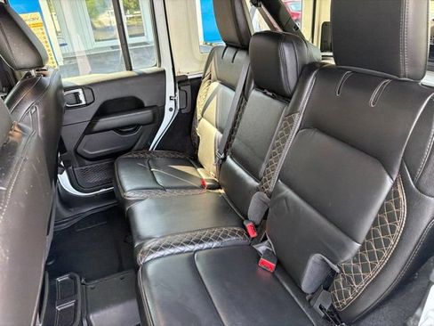 Used 2021 Jeep Wrangler Unlimited Sahara AWD/4WD image 31