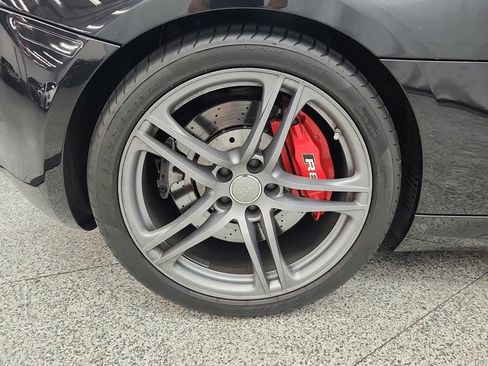 Used 2011 Audi R8 V10 w/ Enhanced Leather Pkg AWD/4WD image 20