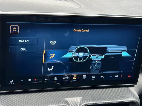 Used 2025 Ford Mustang Coupe image 19