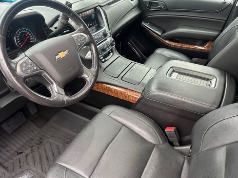 Used 2018 Chevrolet Suburban Premier image 11