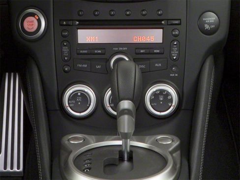 Used 2010 Nissan 370Z Coupe w/ Sport Pkg RWD image 13