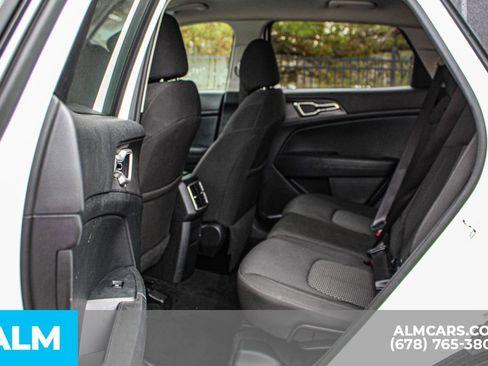 Used 2024 Kia Sportage LX image 18