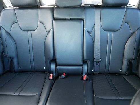 Certified 2025 Kia Sorento S image 13