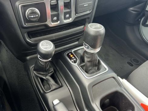 Used 2023 Jeep Wrangler Sport AWD/4WD image 19