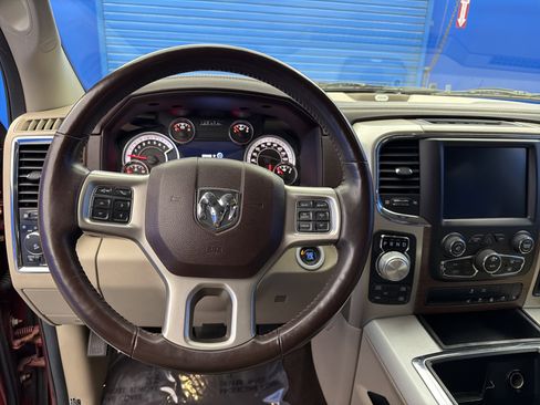 Used 2014 RAM 1500 Laramie w/ Convenience Group image 14