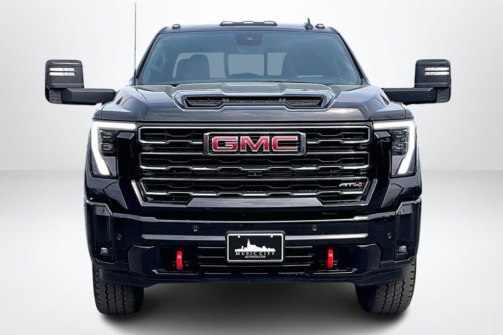 Used 2025 GMC Sierra 2500 AT4 w/ Technology Package AWD/4WD image 2