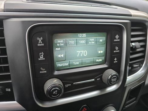 Used 2016 RAM 2500 SLT image 28