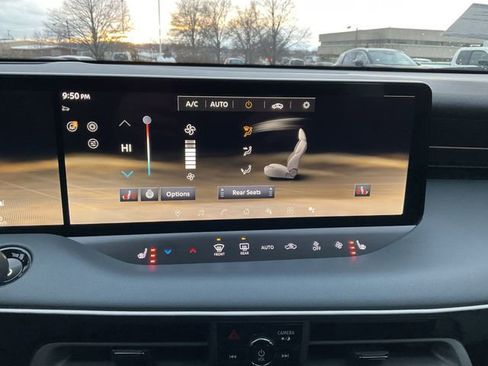 New 2026 Nissan Leaf Platinum+ w/ Cargo Package (Platinum+) image 16