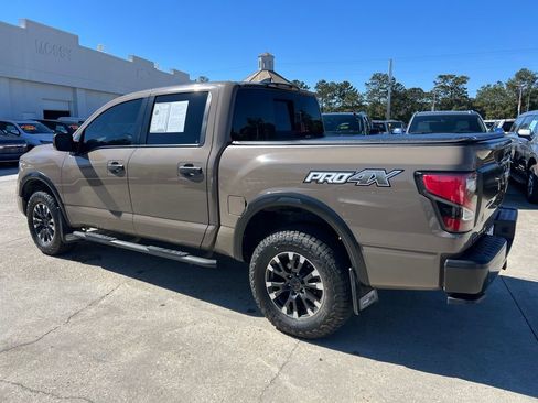 Used 2022 Nissan Titan PRO-4X w/ Pro-4x Utility Package image 3