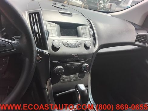 Used 2016 Ford Edge SE image 11
