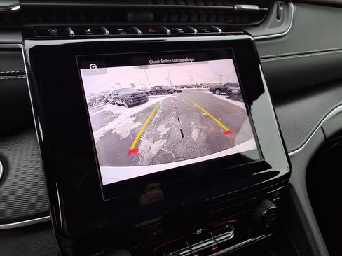 Certified 2025 Jeep Grand Cherokee L Laredo image 16