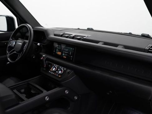 Used 2024 Land Rover Defender 110 X-Dynamic SE AWD/4WD image 65