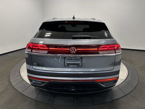 Used 2024 Volkswagen Atlas Cross Sport SE image 5