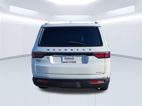 Used 2022 Jeep Wagoneer Series II image 6