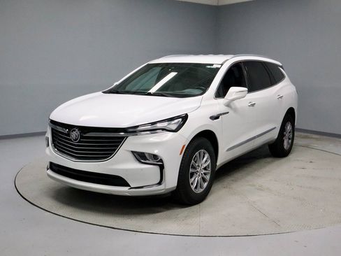Used 2024 Buick Enclave Premium image 8