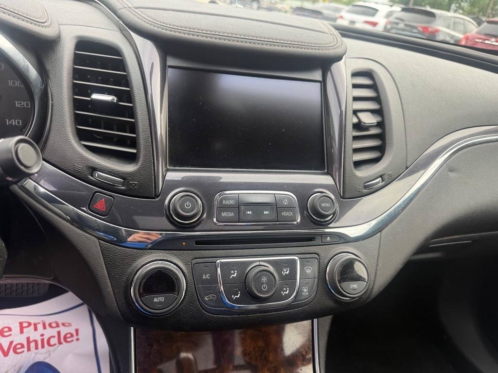 Used 2014 Chevrolet Impala LT w/ Convenience Package FWD image 12