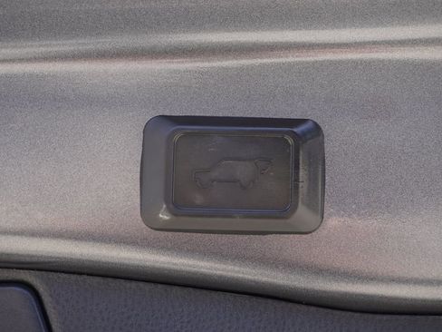 Certified 2025 Toyota RAV4 XLE w/ Convenience Package AWD/4WD image 10