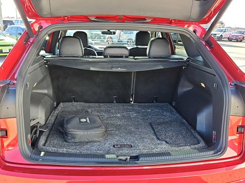 Used 2022 Volkswagen Atlas Cross Sport SE w/ Panoramic Sunroof Package image 6