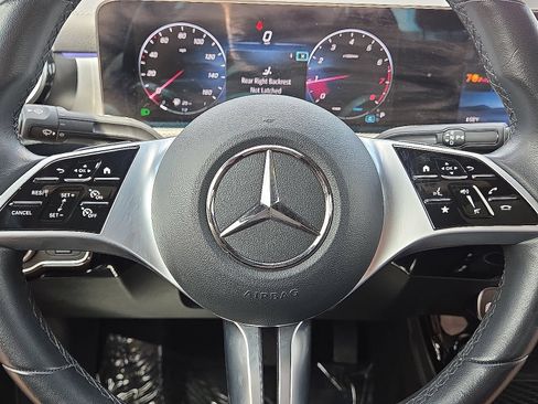 Used 2025 Mercedes-Benz CLA 250 4MATIC image 30