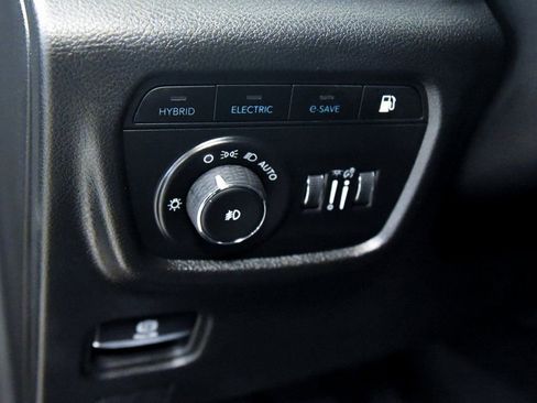 Used 2022 Jeep Grand Cherokee Limited 4xe w/ Luxury Tech Group II image 17