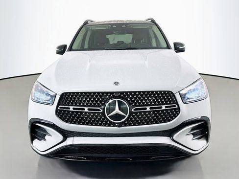 Used 2024 Mercedes-Benz GLE 350 4MATIC w/ AMG Line Exterior image 2