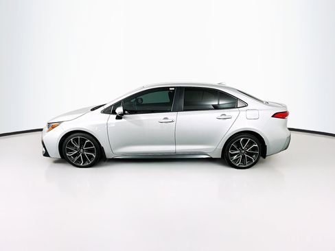 Used 2021 Toyota Corolla SE FWD image 4
