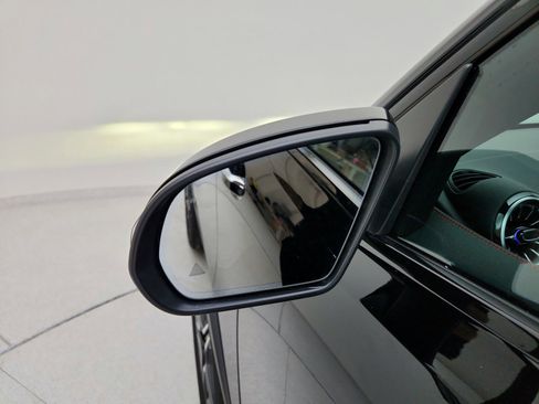 Certified 2024 Mercedes-Benz GLB 250 image 19