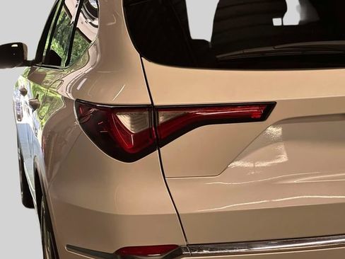 Certified 2024 Acura MDX SH-AWD w/ Advance Package image 12