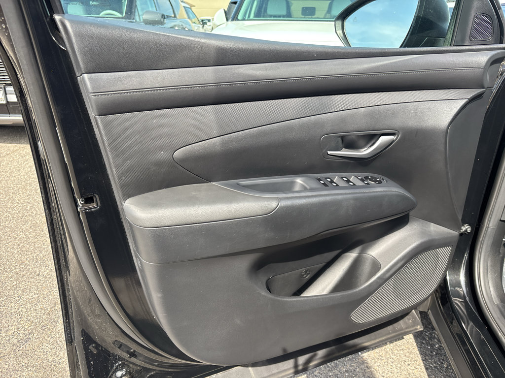 Certified 2025 Hyundai Santa Cruz SE AWD/4WD image 13