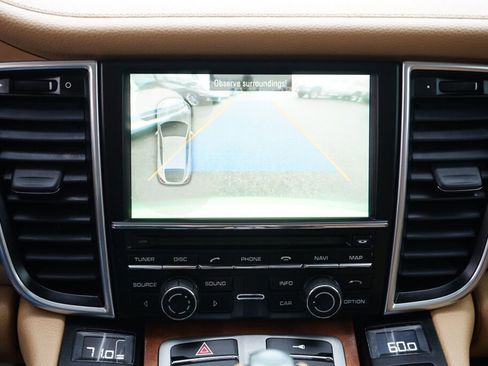 Used 2011 Porsche Panamera 4 image 23